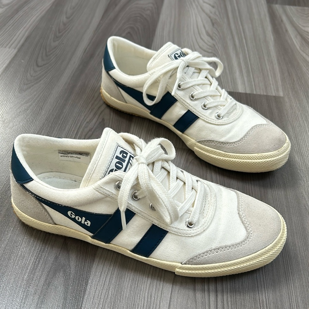 Gola sneakers, women’s size 6